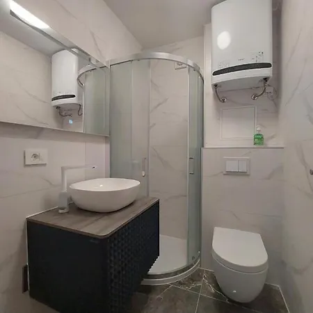 1 Apartment